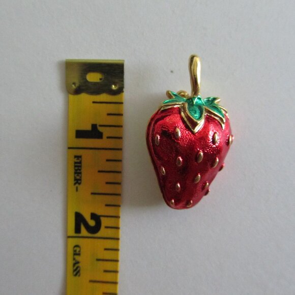 Strawberry Earrings and Brooch Gold Tone Metal Vintage Set - Picture 9 of 10